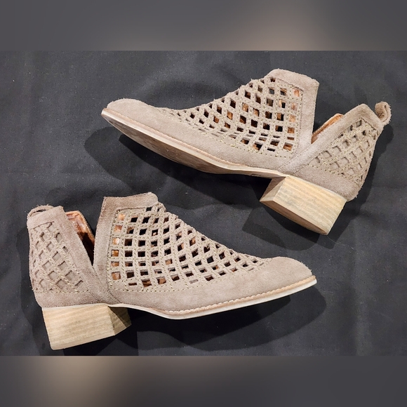 JEFFREY CAMPBELL | Taggart Suede Cut Out Booties | Taupe | Size 7 - Picture 8 of 8